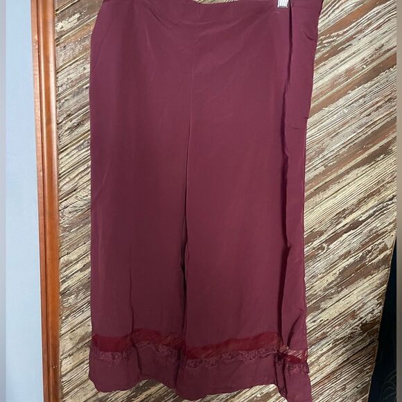 Eloise lace trim pajama pants - Picture 3 of 7